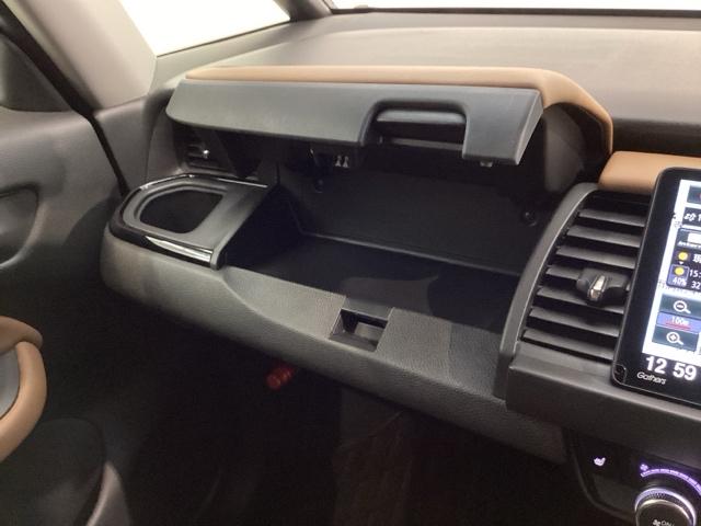 フィット e:HEVリュクス コンフォートビューPKG/ステアリングH/ナビVXU-215FTi/Rカメラ/TV/CD/DVD/Bluetooth/USB/iPod/AUX/ドラレコ/ETC/シ-トヒ-タ-/LEDライト/ACC(25枚目)