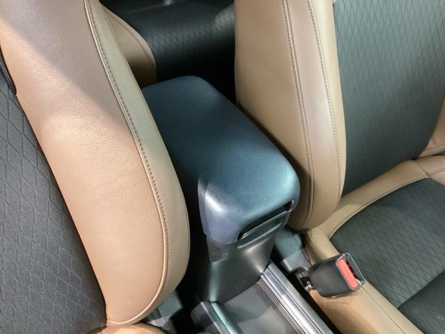 フィット e:HEVリュクス コンフォートビューPKG/ステアリングH/ナビVXU-215FTi/Rカメラ/TV/CD/DVD/Bluetooth/USB/iPod/AUX/ドラレコ/ETC/シ-トヒ-タ-/LEDライト/ACC(29枚目)