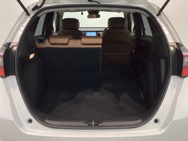 フィット e:HEVリュクス コンフォートビューPKG/ステアリングH/ナビVXU-215FTi/Rカメラ/TV/CD/DVD/Bluetooth/USB/iPod/AUX/ドラレコ/ETC/シ-トヒ-タ-/LEDライト/ACC(35枚目)