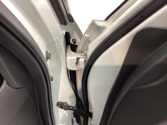 フィット e:HEVリュクス コンフォートビューPKG/ステアリングH/ナビVXU-215FTi/Rカメラ/TV/CD/DVD/Bluetooth/USB/iPod/AUX/ドラレコ/ETC/シ-トヒ-タ-/LEDライト/ACC(41枚目)