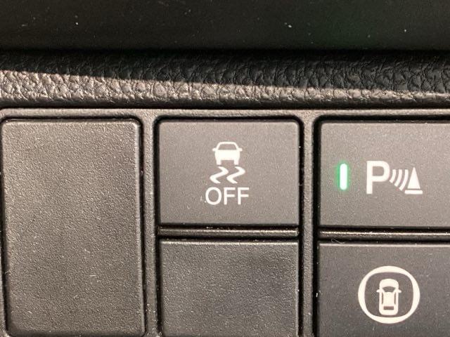 ヴェゼル ｅ：ＨＥＶＸ　Ｈ　ＳＥＮＳＩＮＧ　最長５年保証　ワンオ－ナ－　ナビＶＸＵ－２１５ＶＺｉ　ＴＶ　Ｒカメラ　ＣＤ録音　ＢＴオ－ディオ　ＤＶＤ　ＥＴＣ　ＬＥＤライト　ＶＳＡ　クルコン　アルミ　スマ－トキ－　盗難防止装置（14枚目）