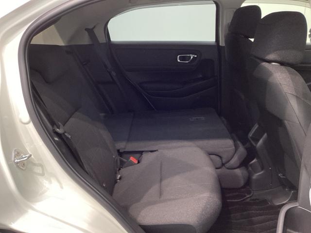 ヴェゼル ｅ：ＨＥＶＸ　Ｈ　ＳＥＮＳＩＮＧ　最長５年保証　ワンオ－ナ－　ナビＶＸＵ－２１５ＶＺｉ　ＴＶ　Ｒカメラ　ＣＤ録音　ＢＴオ－ディオ　ＤＶＤ　ＥＴＣ　ＬＥＤライト　ＶＳＡ　クルコン　アルミ　スマ－トキ－　盗難防止装置（33枚目）