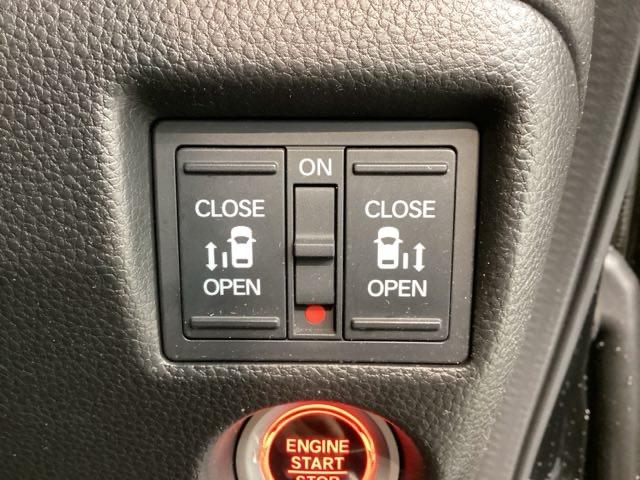 N-BOXカスタム Lターボ/HSENSING/最長5年保証/禁煙車/1オ-ナ- ナビVXM-214VFi/Rカメラ/TV/CD/DVD/Bluetooth/USB/iPod/オートリトラミラー/両側Pスライドドア/Sエアバッグ/Sカーテンエアバッグ/Sバックテーブル/シートヒータ(12枚目)