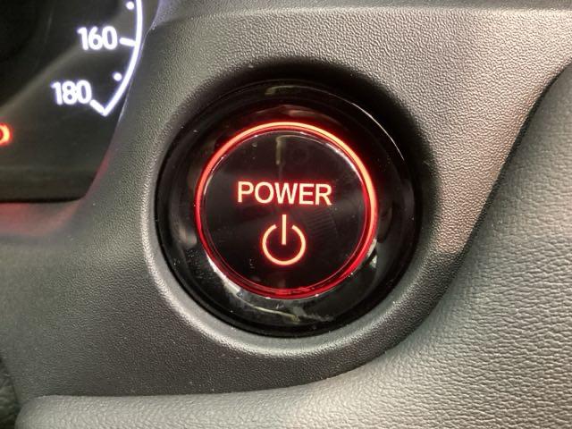 ヴェゼル ｅ：ＨＥＶＺ　ブラインドスポット／アダプティブドライビングビーム／Ｈｏｎｄａ　ＣＯＮＮＥＣＴ／Ｒカメラ／Ｂｌｕｅｔｏｏｔｈ／ＵＳＢ／ｉＰｏｄ／ＡｐｐｌｅＣａｒＰｌａｙ／ＥＴＣ／ドラレコ／シートヒータ／Ｐテールゲート（15枚目）