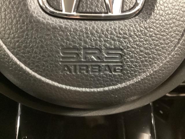 ヴェゼル ｅ：ＨＥＶＺ　ブラインドスポット／アダプティブドライビングビーム／Ｈｏｎｄａ　ＣＯＮＮＥＣＴ／Ｒカメラ／Ｂｌｕｅｔｏｏｔｈ／ＵＳＢ／ｉＰｏｄ／ＡｐｐｌｅＣａｒＰｌａｙ／ＥＴＣ／ドラレコ／シートヒータ／Ｐテールゲート（22枚目）