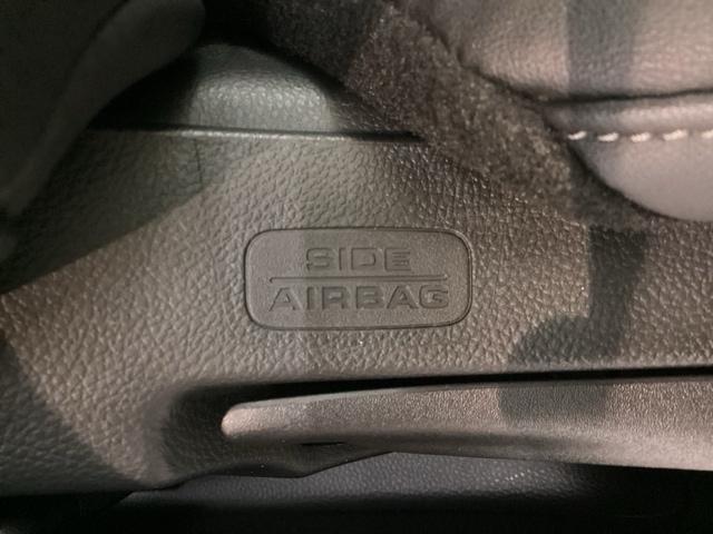 ヴェゼル ｅ：ＨＥＶＺ　ブラインドスポット／アダプティブドライビングビーム／Ｈｏｎｄａ　ＣＯＮＮＥＣＴ／Ｒカメラ／Ｂｌｕｅｔｏｏｔｈ／ＵＳＢ／ｉＰｏｄ／ＡｐｐｌｅＣａｒＰｌａｙ／ＥＴＣ／ドラレコ／シートヒータ／Ｐテールゲート（24枚目）