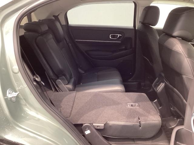ヴェゼル ｅ：ＨＥＶＺ　ブラインドスポット／アダプティブドライビングビーム／Ｈｏｎｄａ　ＣＯＮＮＥＣＴ／Ｒカメラ／Ｂｌｕｅｔｏｏｔｈ／ＵＳＢ／ｉＰｏｄ／ＡｐｐｌｅＣａｒＰｌａｙ／ＥＴＣ／ドラレコ／シートヒータ／Ｐテールゲート（31枚目）