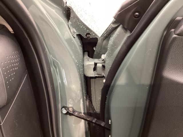 ヴェゼル ｅ：ＨＥＶＺ　ブラインドスポット／アダプティブドライビングビーム／Ｈｏｎｄａ　ＣＯＮＮＥＣＴ／Ｒカメラ／Ｂｌｕｅｔｏｏｔｈ／ＵＳＢ／ｉＰｏｄ／ＡｐｐｌｅＣａｒＰｌａｙ／ＥＴＣ／ドラレコ／シートヒータ／Ｐテールゲート（41枚目）