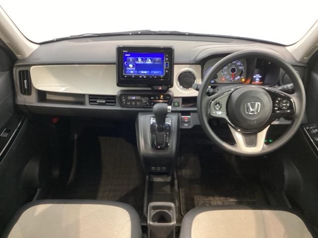 N-ONE オリジナル/HSENSING/最長5年保証/禁煙車/1オーナ ナビVXM-214VFi/TV/Rカメラ/CD録音/CD/DVD/Bluetooth/USB/iPod/シ-トヒ-タ-/LEDライト/オートライト/プライムスムースフロントシート/Sエアバック(8枚目)