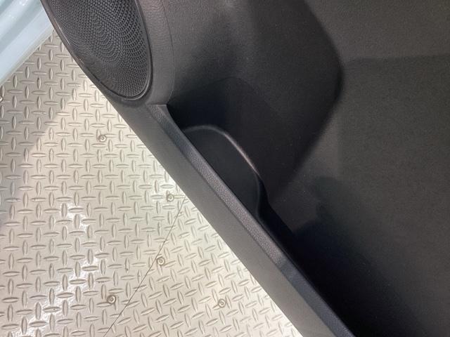 N-ONE オリジナル/HSENSING/最長5年保証/禁煙車/1オーナ ナビVXM-214VFi/TV/Rカメラ/CD録音/CD/DVD/Bluetooth/USB/iPod/シ-トヒ-タ-/LEDライト/オートライト/プライムスムースフロントシート/Sエアバック(26枚目)