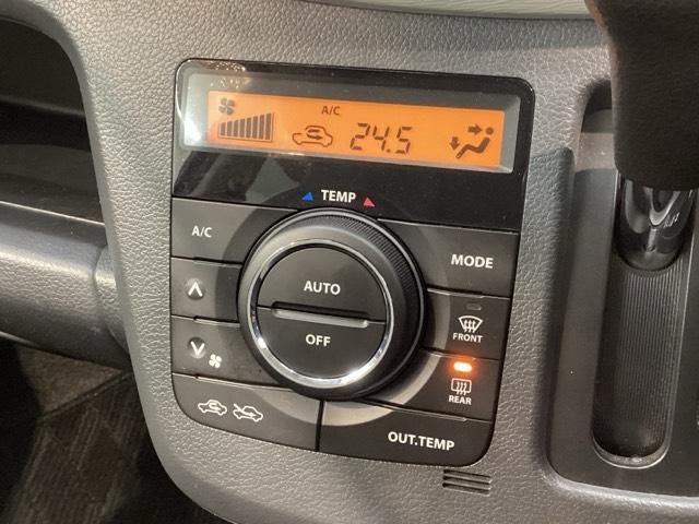 ワゴンR FZ/保証付/禁煙車/ナビCN-300D TV/Rカメラ/CD/Bluetooth/USB/iPod/HDMI/ETC/アルミ/ドアバイザー/フロアマット/保証書/取説/スマートキー/スペアキー/横滑り防止/Fベンチシート/オートエアコン(9枚目)