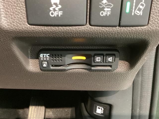 フリード Ｇ・ホンダセンシング／最長５年保証／禁煙車／１オ－ナ－　ナビＶＸＭ－２１４ＶＦｉ／ＴＶ／Ｒカメラ／ＣＤ録音／ＤＶＤ／ＣＤ／Ｂｌｕｅｔｏｏｔｈ／ＵＳＢ／ｉＰｏｄ／ＳＤ／ＡＵＸ／ＥＴＣ／ＬＥＤライト／両側電動ドア／ドアバイザ－／Ｓテーブル／オートリトラミラー（11枚目）