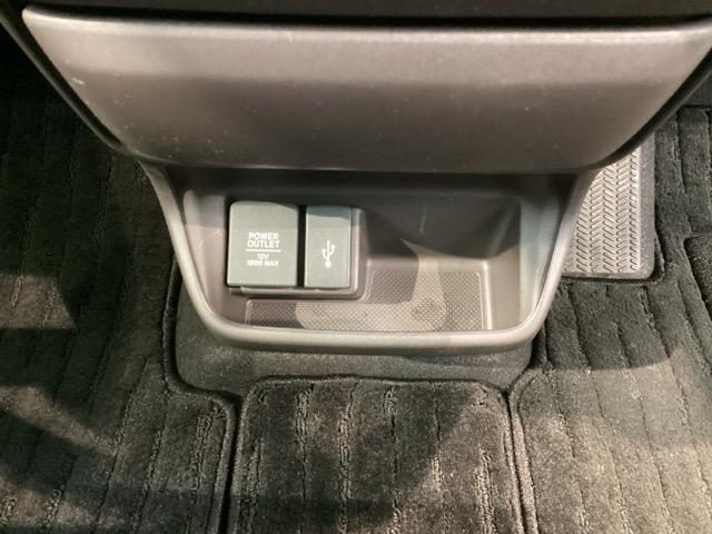 フリード Ｇ・ホンダセンシング／最長５年保証／禁煙車／１オ－ナ－　ナビＶＸＭ－２１４ＶＦｉ／ＴＶ／Ｒカメラ／ＣＤ録音／ＤＶＤ／ＣＤ／Ｂｌｕｅｔｏｏｔｈ／ＵＳＢ／ｉＰｏｄ／ＳＤ／ＡＵＸ／ＥＴＣ／ＬＥＤライト／両側電動ドア／ドアバイザ－／Ｓテーブル／オートリトラミラー（29枚目）