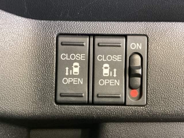 ステップワゴンスパーダ スパーダクールスピリットアドバンスパッケージβ　ＨＳＥＮＳＩＮＧ　１年保証　ワンオ－ナ－　ナビ　ワンオーナー車　ＶＳＡ　ＰＣＳ　ＥＴＣ車載器　ＤＶＤ　地デジ　リアオートエアコン　サイドカーテンエアバック　ＬＥＤヘッド　両側電動ドア　リヤカメラ（14枚目）
