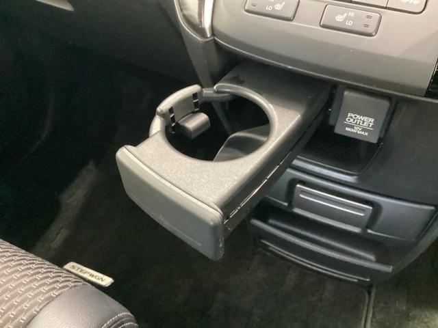 ステップワゴンスパーダ スパーダクールスピリットアドバンスパッケージβ　ＨＳＥＮＳＩＮＧ　１年保証　ワンオ－ナ－　ナビ　ワンオーナー車　ＶＳＡ　ＰＣＳ　ＥＴＣ車載器　ＤＶＤ　地デジ　リアオートエアコン　サイドカーテンエアバック　ＬＥＤヘッド　両側電動ドア　リヤカメラ（27枚目）