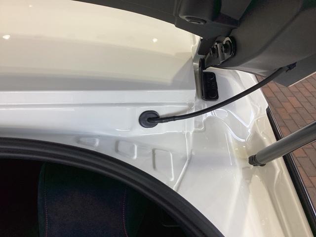 シビック タイプR HSENSING新車保証ワンオーナーTV TVナビ ETC車載器 フルセグテレビ LEDランプ Rカメラ カーテンエアバック キーフリ オートクルーズコントロール ターボ車 記録簿 フルオートエアコン(42枚目)