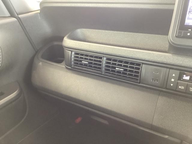 N-BOXカスタム ターボ H SENSING 新車保証 試乗車 ワンオ-ナ- ナビVXM-245ZFEi TV Rカメラ BTオ-ディオ ドラレコ シ-トヒ-タ- ETC LEDライト 両側電動ドア VSA クルコン アルミ(26枚目)