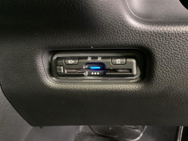 フリード クロスター H SENSING 新車保証 ワンオ-ナ- ナビLXM-247VFLi TV Rカメラ CD録音 BTオ-ディオ DVD ETC LEDライト 両側電動ドア VSA シ-トヒ-タ- クルコン アルミ(12枚目)