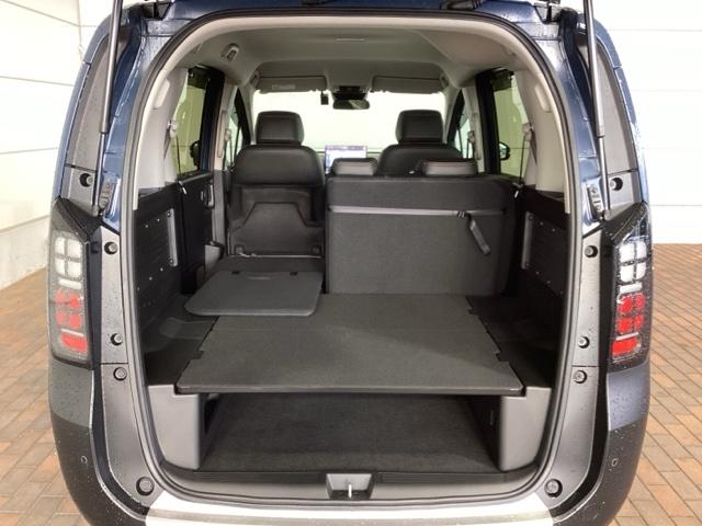 フリード クロスター H SENSING 新車保証 ワンオ-ナ- ナビLXM-247VFLi TV Rカメラ CD録音 BTオ-ディオ DVD ETC LEDライト 両側電動ドア VSA シ-トヒ-タ- クルコン アルミ(36枚目)