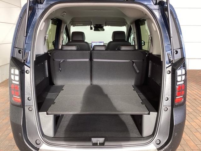 フリード クロスター H SENSING 新車保証 ワンオ-ナ- ナビLXM-247VFLi TV Rカメラ CD録音 BTオ-ディオ DVD ETC LEDライト 両側電動ドア VSA シ-トヒ-タ- クルコン アルミ(37枚目)