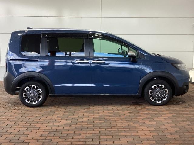 フリード クロスター H SENSING 新車保証 ワンオ-ナ- ナビLXM-247VFLi TV Rカメラ CD録音 BTオ-ディオ DVD ETC LEDライト 両側電動ドア VSA シ-トヒ-タ- クルコン アルミ(51枚目)