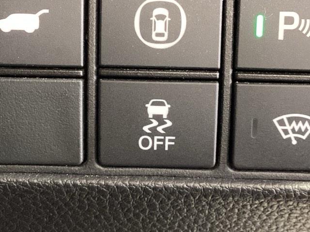 横滑り防止装置がついています。いざという時に安心ですね。