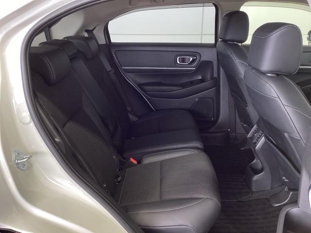 ゆったり座れるリヤシート！足元が広々としていて、乗り心地も良いです！