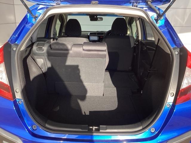 フィット １３Ｇ・Ｌパッケージ　あんしんＰＫＧ　１年保証　ワンオ－ナ－　ナビＶＸＭ－１５２ＶＦｉ　ＴＶ　Ｒカメラ　ＣＤ録音　ＢＴオ－ディオ　ＤＶＤ　ＥＴＣ　ＬＥＤライト　ＶＳＡ　アルミ　スマ－トキ－　スペアキ－　ドアバイザ－　ＡＡＣ（35枚目）