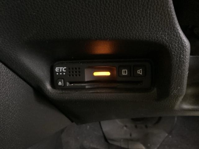 フィットハイブリッド Ｓホンダセンシング　１年保証　ワンオ－ナ－　ナビＶＸＭ－１８５ＶＦＥｉ　ＴＶ　Ｒカメラ　ＣＤ録音　ＢＴオ－ディオ　ＤＶＤ　ＥＴＣ　ＬＥＤライト　ＶＳＡ　クルコン　スマ－トキ－　スペアキ－　盗難防止装置　整備記録簿　ＡＡＣ（11枚目）