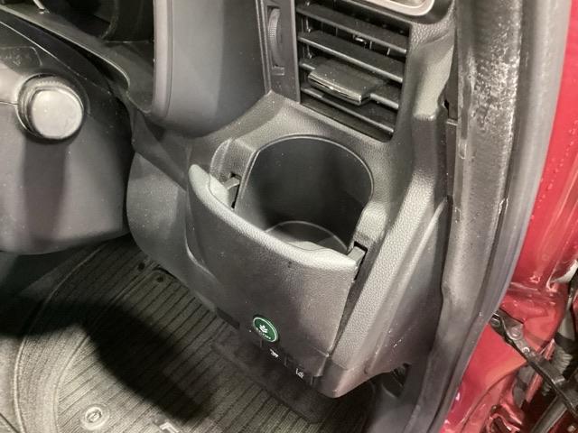 フィットハイブリッド Ｓホンダセンシング　１年保証　ワンオ－ナ－　ナビＶＸＭ－１８５ＶＦＥｉ　ＴＶ　Ｒカメラ　ＣＤ録音　ＢＴオ－ディオ　ＤＶＤ　ＥＴＣ　ＬＥＤライト　ＶＳＡ　クルコン　スマ－トキ－　スペアキ－　盗難防止装置　整備記録簿　ＡＡＣ（25枚目）