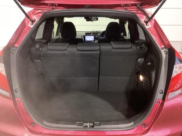 フィットハイブリッド Ｓホンダセンシング　１年保証　ワンオ－ナ－　ナビＶＸＭ－１８５ＶＦＥｉ　ＴＶ　Ｒカメラ　ＣＤ録音　ＢＴオ－ディオ　ＤＶＤ　ＥＴＣ　ＬＥＤライト　ＶＳＡ　クルコン　スマ－トキ－　スペアキ－　盗難防止装置　整備記録簿　ＡＡＣ（35枚目）