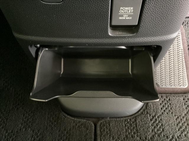 G・Lホンダセンシング 1年保証 ナビ フルセグ Rカメラ DVD ETC LEDライト クルコン アルミ スマ-トキ- 盗難防止装置 整備記録簿 AAC スペアキ- ドアバイザ- ベンチシ-ト Wエアバッグ(25枚目)