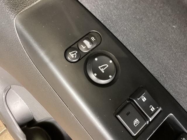 Ｎ－ＢＯＸ Ｇ・Ｌパッケージ　１年保証ＶＳＡスマ－トキ－ＡＡＣ　１オーナー車　記録簿あり　盗難防止　プッシュスタートスマートキー　フルフラット　オートエアコン　キーレスエントリー　横滑防止　Ｗエアバック　ベンチシート　パワステ（11枚目）