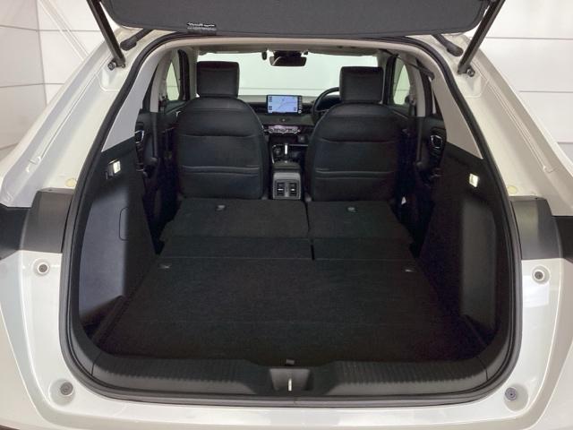 ヴェゼル ｅ：ＨＥＶＺ　ＨＳＥＮＳＩＮＧ最長５年保証ワンオ－ナ－　衝突回避支援ブレーキ機能　１オナ　スマキ　Ｐトランク　フルオートエアコン　エアバッグ　両席エアバック　Ｒカメ　記録簿付　パワーウィンドウ　ＬＥＤランプ　ＵＳＢ（18枚目）