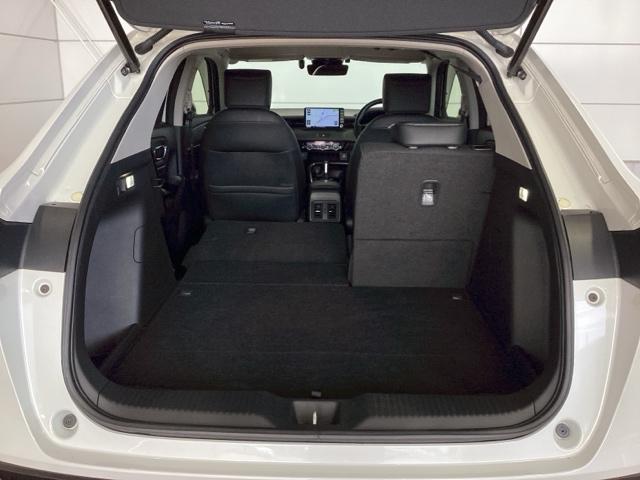 ヴェゼル ｅ：ＨＥＶＺ　ＨＳＥＮＳＩＮＧ最長５年保証ワンオ－ナ－　衝突回避支援ブレーキ機能　１オナ　スマキ　Ｐトランク　フルオートエアコン　エアバッグ　両席エアバック　Ｒカメ　記録簿付　パワーウィンドウ　ＬＥＤランプ　ＵＳＢ（38枚目）