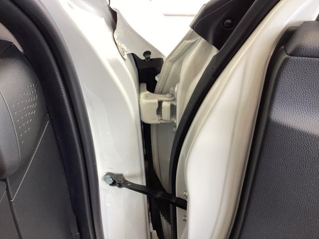 ヴェゼル ｅ：ＨＥＶＺ　ＨＳＥＮＳＩＮＧ最長５年保証ワンオ－ナ－　衝突回避支援ブレーキ機能　１オナ　スマキ　Ｐトランク　フルオートエアコン　エアバッグ　両席エアバック　Ｒカメ　記録簿付　パワーウィンドウ　ＬＥＤランプ　ＵＳＢ（42枚目）