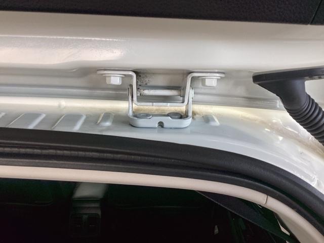 ヴェゼル ｅ：ＨＥＶＺ　ＨＳＥＮＳＩＮＧ最長５年保証ワンオ－ナ－　衝突回避支援ブレーキ機能　１オナ　スマキ　Ｐトランク　フルオートエアコン　エアバッグ　両席エアバック　Ｒカメ　記録簿付　パワーウィンドウ　ＬＥＤランプ　ＵＳＢ（43枚目）