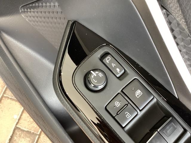 C-HR Gモードネロセーフティプラス 2ト-ン最長5年保証ワンオ-ナ- PCS シートヒータ 点検記録簿 ワンオーナ Rカメラ デュアルエアコン USB接続 全方位モニター LEDライト ナビTV フルセグTV クルーズC エアバッグ(16枚目)