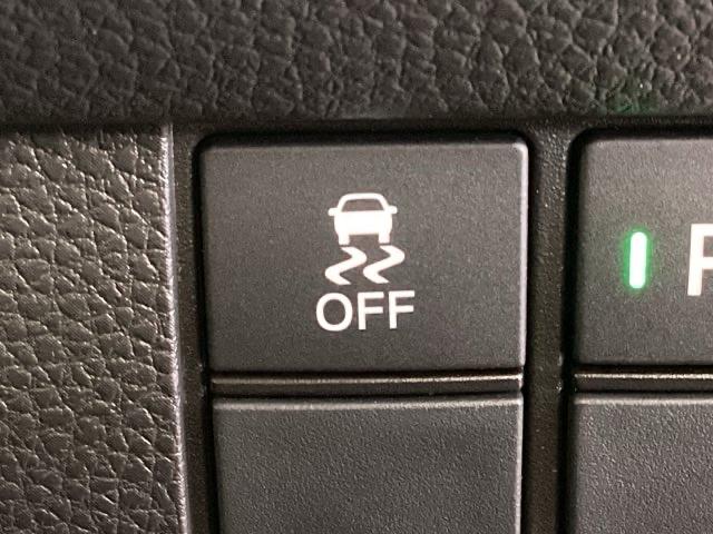 横滑り防止装置がついています。いざという時に安心ですね。