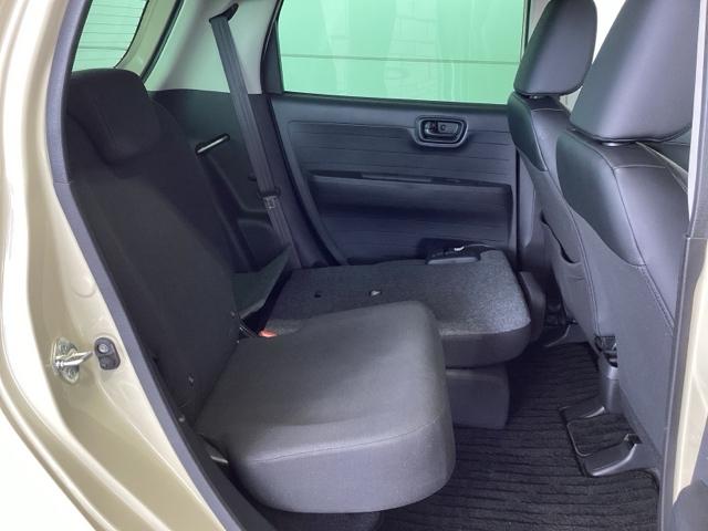 専門業者にて内外装のクリーニングを実施しております！