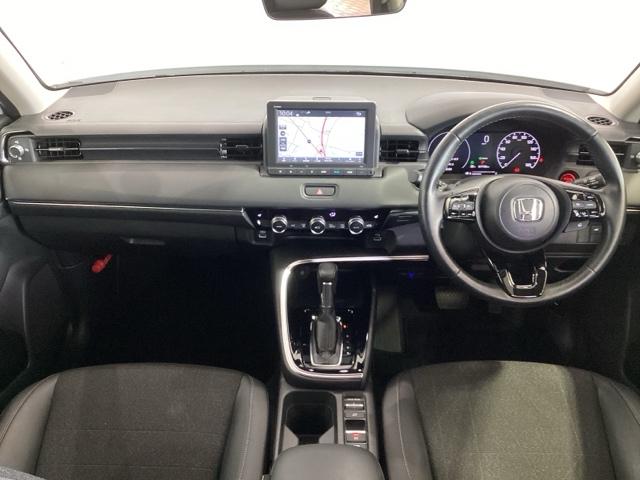 ヴェゼル ｅ：ＨＥＶＺ　Ｈ　ＳＥＮＳＩＮＧ　最長５年保証　ワンオ－ナ－　ナビＬＸＭ－２３２ＶＦＥｉ　ＴＶ　Ｒカメラ　ＢＴオ－ディオ　ＤＶＤ　ＥＴＣ　ＬＥＤライト　ＶＳＡ　シ－トヒ－タ－　クルコン　アルミ　スマ－トキ－　ＡＡＣ（9枚目）