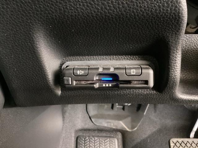 ヴェゼル ｅ：ＨＥＶＺ　Ｈ　ＳＥＮＳＩＮＧ　最長５年保証　ワンオ－ナ－　ナビＬＸＭ－２３２ＶＦＥｉ　ＴＶ　Ｒカメラ　ＢＴオ－ディオ　ＤＶＤ　ＥＴＣ　ＬＥＤライト　ＶＳＡ　シ－トヒ－タ－　クルコン　アルミ　スマ－トキ－　ＡＡＣ（13枚目）