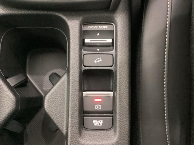 ヴェゼル ｅ：ＨＥＶＺ　Ｈ　ＳＥＮＳＩＮＧ　最長５年保証　ワンオ－ナ－　ナビＬＸＭ－２３２ＶＦＥｉ　ＴＶ　Ｒカメラ　ＢＴオ－ディオ　ＤＶＤ　ＥＴＣ　ＬＥＤライト　ＶＳＡ　シ－トヒ－タ－　クルコン　アルミ　スマ－トキ－　ＡＡＣ（30枚目）