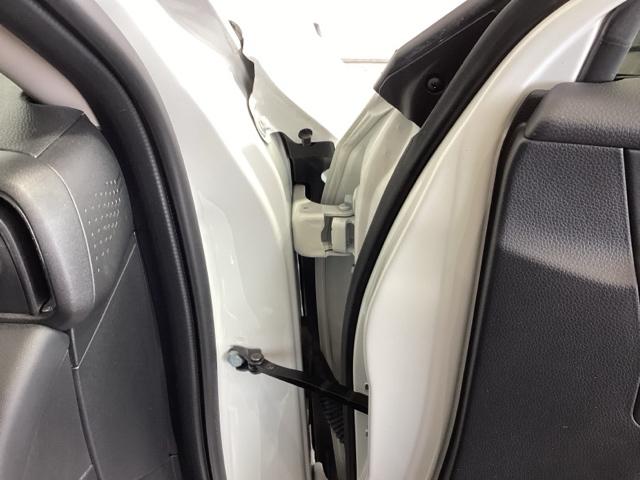 ヴェゼル ｅ：ＨＥＶＺ　Ｈ　ＳＥＮＳＩＮＧ　最長５年保証　ワンオ－ナ－　ナビＬＸＭ－２３２ＶＦＥｉ　ＴＶ　Ｒカメラ　ＢＴオ－ディオ　ＤＶＤ　ＥＴＣ　ＬＥＤライト　ＶＳＡ　シ－トヒ－タ－　クルコン　アルミ　スマ－トキ－　ＡＡＣ（42枚目）