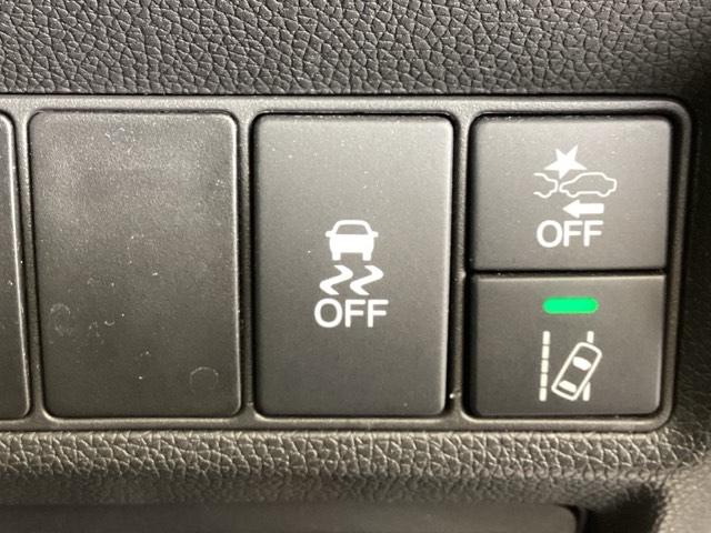 ステップワゴンスパーダ スパーダクールスピリットアドバンスパッケージβ　Ｈ　ＳＥＮＳＩＮＧ　１年保証　ワンオ－ナ－　ナビ　ＴＶ　Ｒカメラ　ＣＤ録音　ＢＴオ－ディオ　ＤＶＤ　ＥＴＣ　ＬＥＤライト　両側電動ドア　ＶＳＡ　シ－トヒ－タ－　クルコン　アルミ　スマ－トキ－　ＡＡＣ（13枚目）