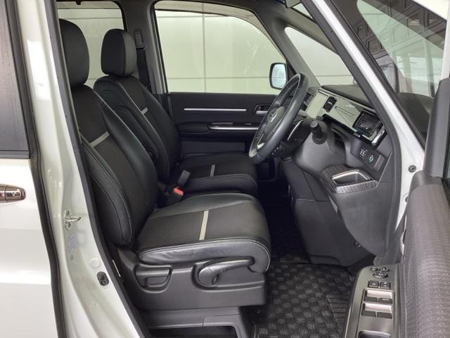 ステップワゴンスパーダ スパーダクールスピリットアドバンスパッケージβ　Ｈ　ＳＥＮＳＩＮＧ　１年保証　ワンオ－ナ－　ナビ　ＴＶ　Ｒカメラ　ＣＤ録音　ＢＴオ－ディオ　ＤＶＤ　ＥＴＣ　ＬＥＤライト　両側電動ドア　ＶＳＡ　シ－トヒ－タ－　クルコン　アルミ　スマ－トキ－　ＡＡＣ（17枚目）