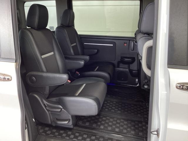 ステップワゴンスパーダ スパーダクールスピリットアドバンスパッケージβ　Ｈ　ＳＥＮＳＩＮＧ　１年保証　ワンオ－ナ－　ナビ　ＴＶ　Ｒカメラ　ＣＤ録音　ＢＴオ－ディオ　ＤＶＤ　ＥＴＣ　ＬＥＤライト　両側電動ドア　ＶＳＡ　シ－トヒ－タ－　クルコン　アルミ　スマ－トキ－　ＡＡＣ（18枚目）