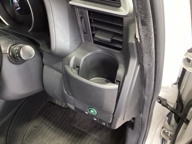 フィットハイブリッド Ｌホンダセンシング　１年保証　ナビ　ＶＸＭ－１７４ＶＦｉ　ＴＶ　Ｒカメラ　ＣＤ録音　ＢＴオ－ディオ　ＤＶＤ　ＥＴＣ　ＬＥＤライト　ＶＳＡ　クルコン　アルミ　スマ－トキ－　盗難防止装置　整備記録簿　ＡＡＣ　スペアキ－　禁煙（27枚目）