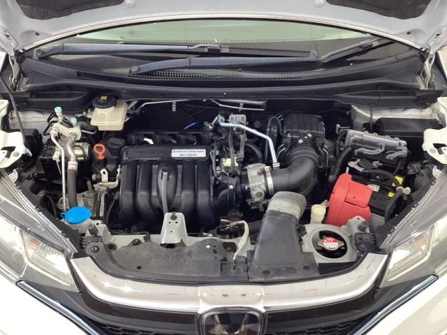 フィットハイブリッド Ｌホンダセンシング　１年保証　ナビ　ＶＸＭ－１７４ＶＦｉ　ＴＶ　Ｒカメラ　ＣＤ録音　ＢＴオ－ディオ　ＤＶＤ　ＥＴＣ　ＬＥＤライト　ＶＳＡ　クルコン　アルミ　スマ－トキ－　盗難防止装置　整備記録簿　ＡＡＣ　スペアキ－　禁煙（43枚目）