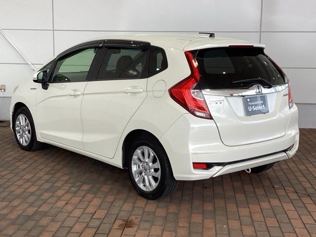 フィットハイブリッド Ｌホンダセンシング　１年保証　ナビ　ＶＸＭ－１７４ＶＦｉ　ＴＶ　Ｒカメラ　ＣＤ録音　ＢＴオ－ディオ　ＤＶＤ　ＥＴＣ　ＬＥＤライト　ＶＳＡ　クルコン　アルミ　スマ－トキ－　盗難防止装置　整備記録簿　ＡＡＣ　スペアキ－　禁煙（46枚目）